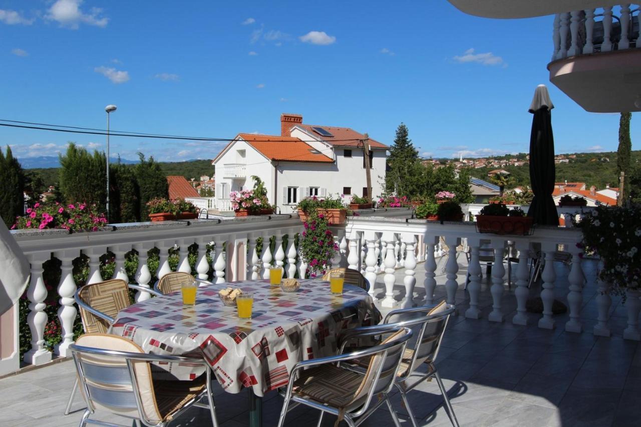 Apartments Ravlic Ana Malinska Extérieur photo